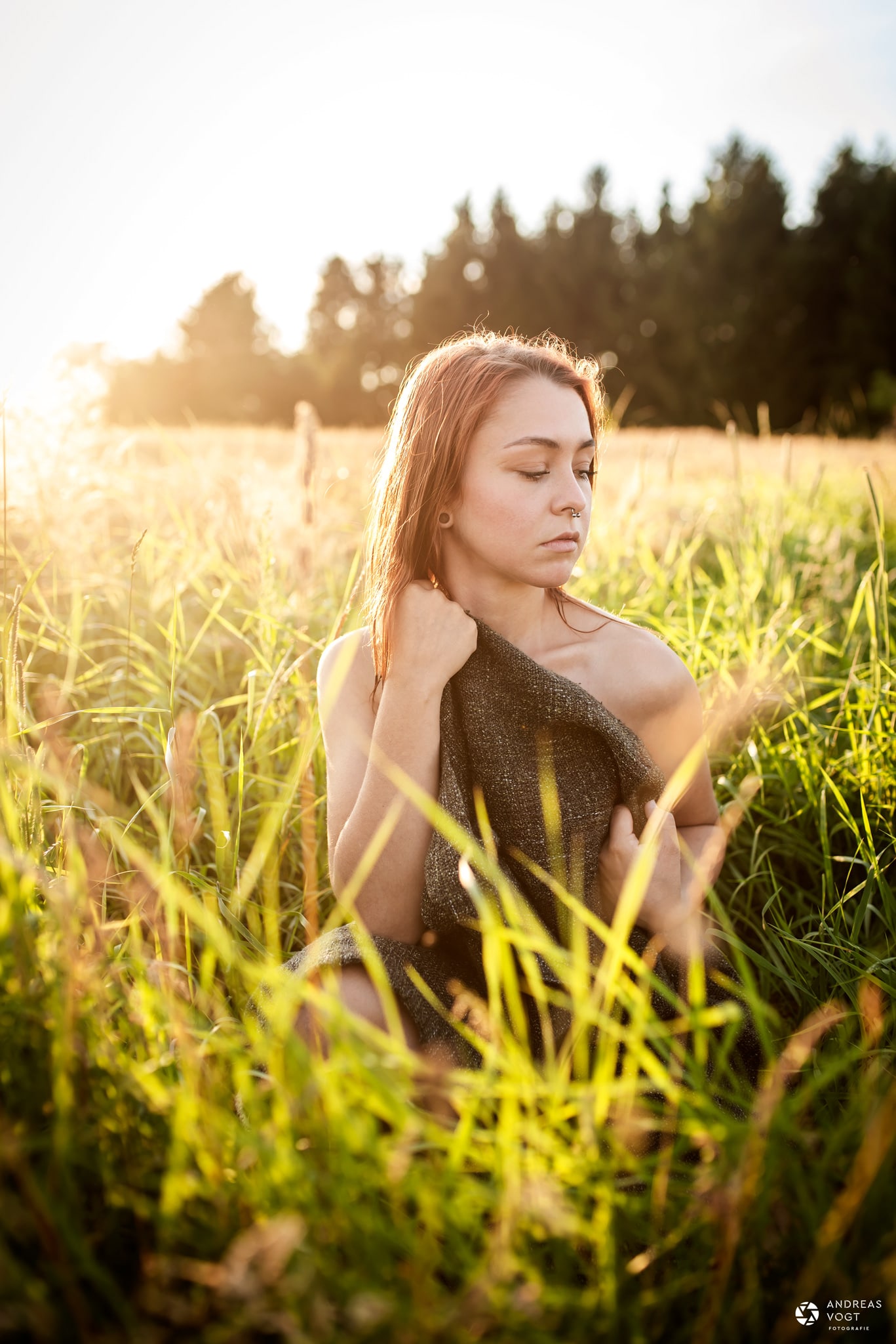 https://www.andreas-vogt-fotografie.de/wp-content/uploads/2020/11/sinnliches-fotoshooting-kornfeld-24-andreas-vogt-fotografie-aalen.jpg