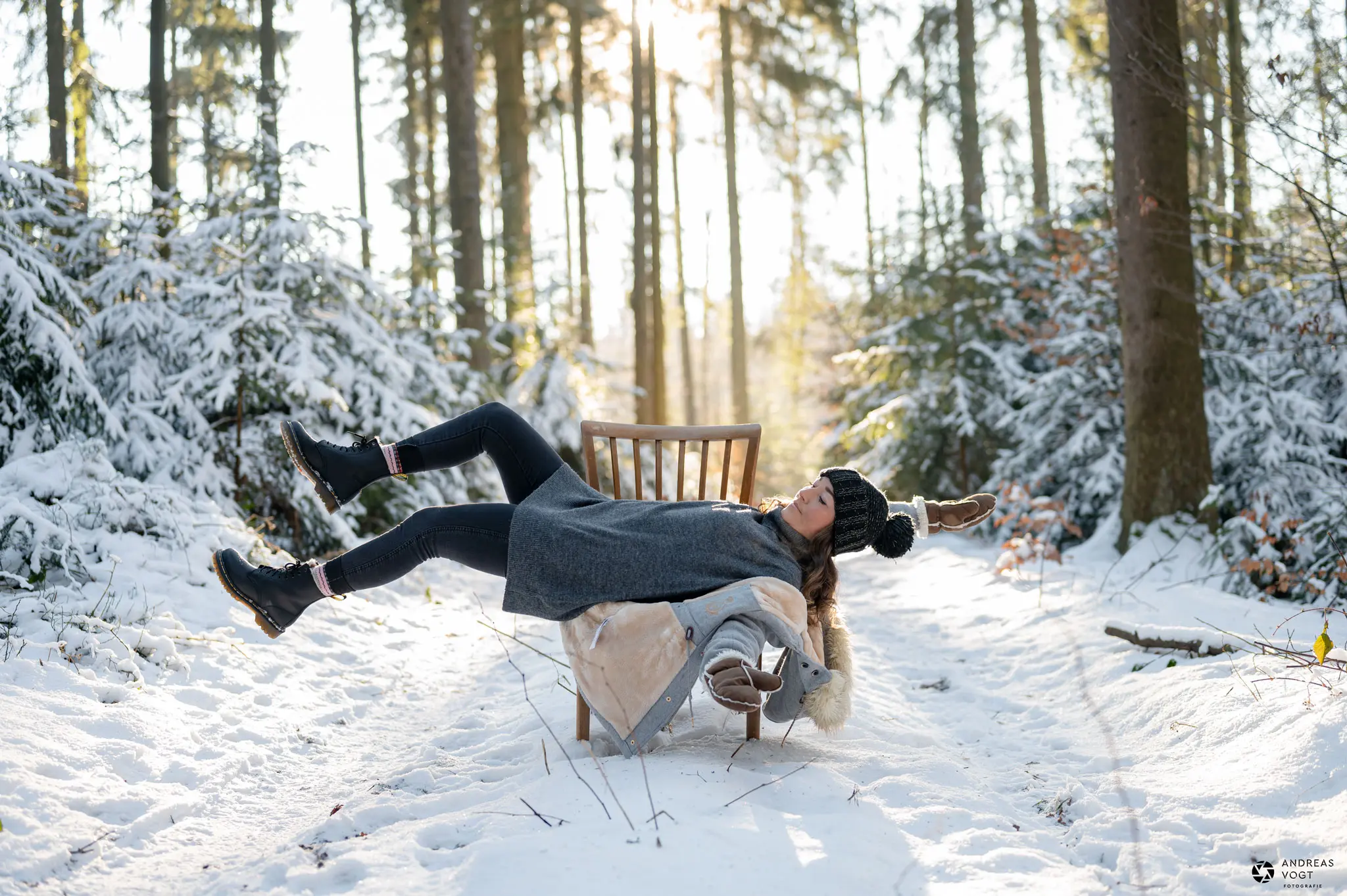 Schwebefotos mit Andrea im Schnee - Fotograf Andreas Vogt aus Aalen