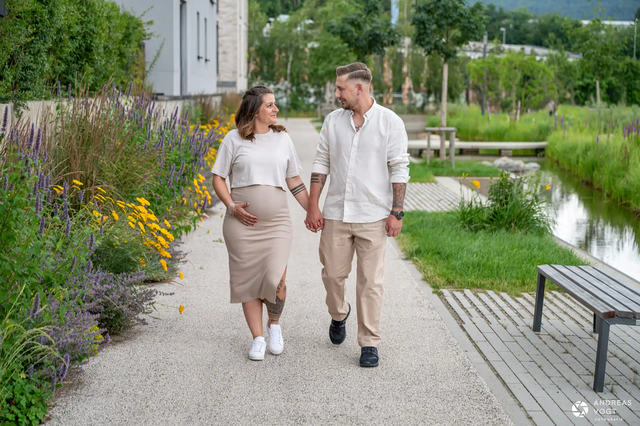 Babybauchfotos mit Partner - Fotograf Andreas Vogt aus Aalen